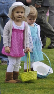 Easter egg hunt in Menlo Park