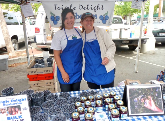 Triple Delight Blueberries makes it annual appearance at Menlo Park Farmers Market
