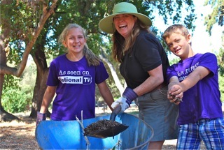 Kelly Ferguson and kids at Flood Park clean up