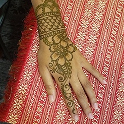 Teen are invited to create henna designs on July 23 at Menlo Park Library