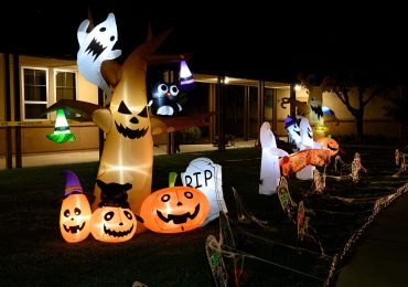 Safety tips for trick or treating on Halloween