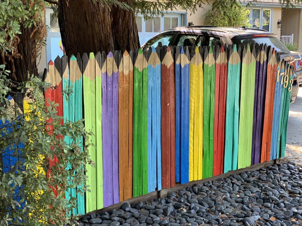 Pencil fence on Santa Cruz Avenue brings cheer to those who pass by