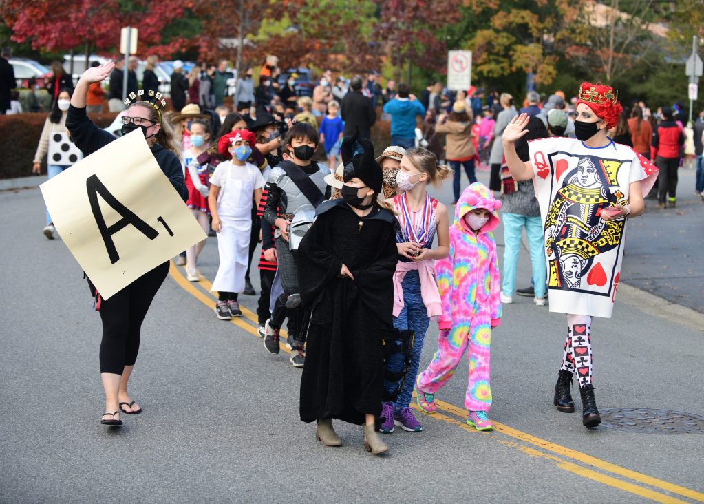 Annual Halloween parade and Books Come Alive event return to Oak Knoll School in Menlo Park