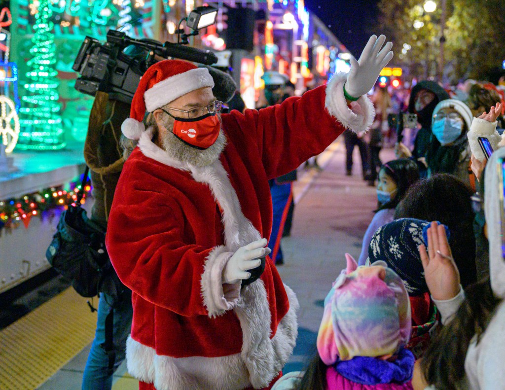 Holiday Train makes its annual visit to Menlo Park