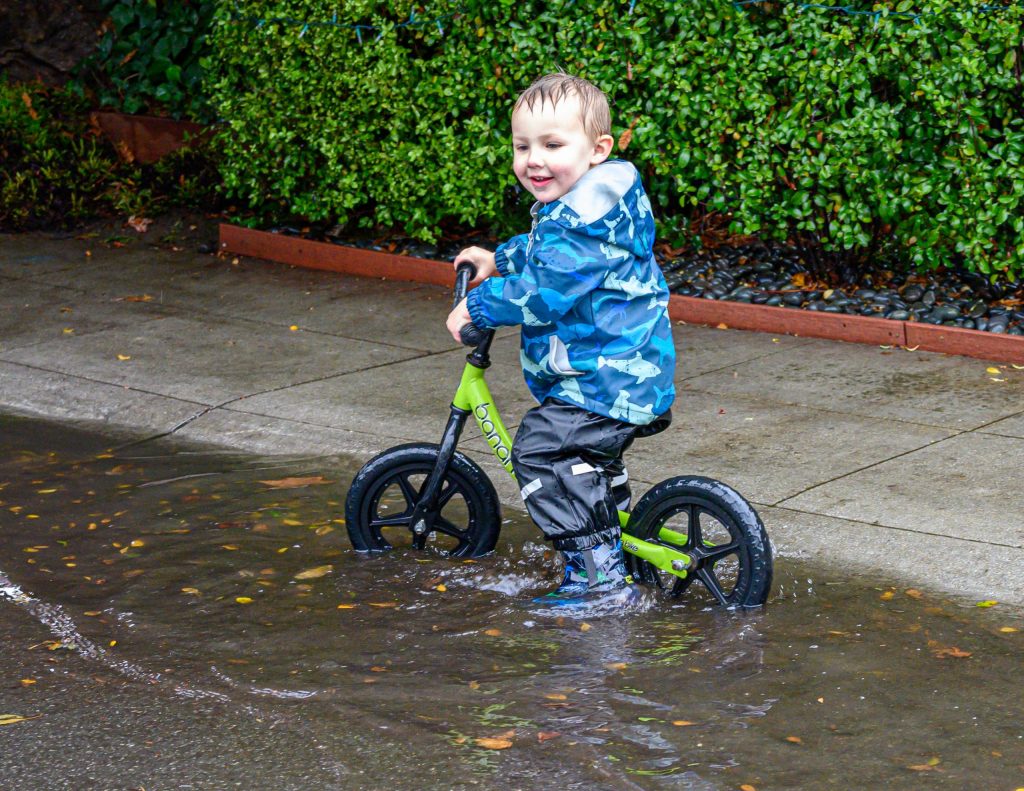 Overnight rain continues with morning showers in Menlo Park