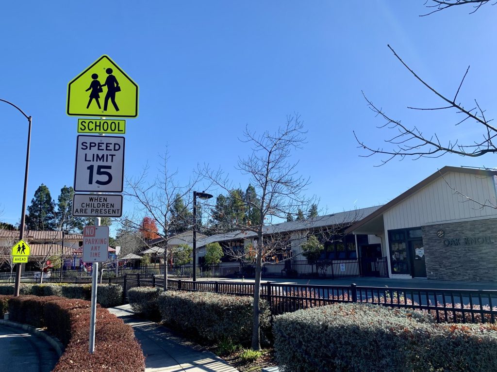 Spotted: 15mph speed zone signs near Oak Knoll school