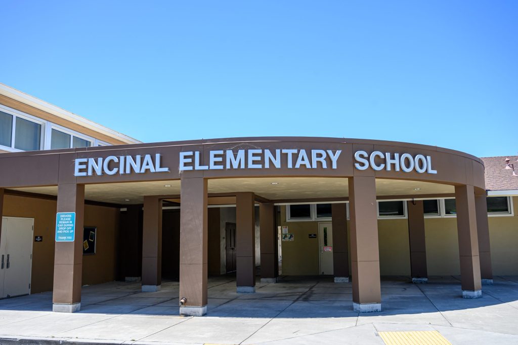 Calling all class of 1964 Encinal School grads