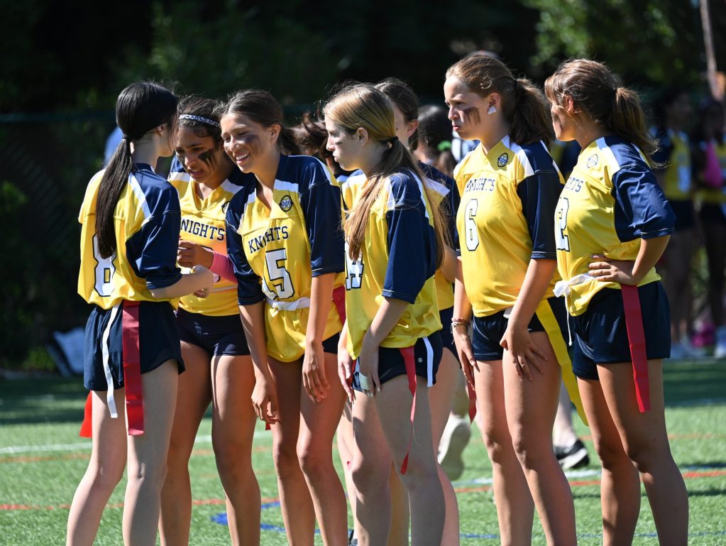 Former NFL players set to coach Menlo School’s new girls’ flag football team