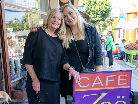 Fans of Cafe Zoë gather to toast Kathleen and Zoë