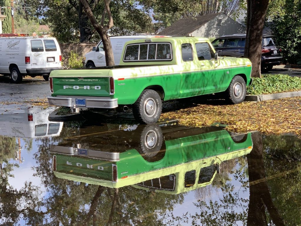Spotted: Two-tone pickup reflected in big puddle