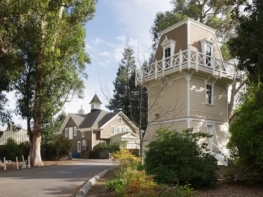Atherton annual Waste Wise event on April 6 & 7