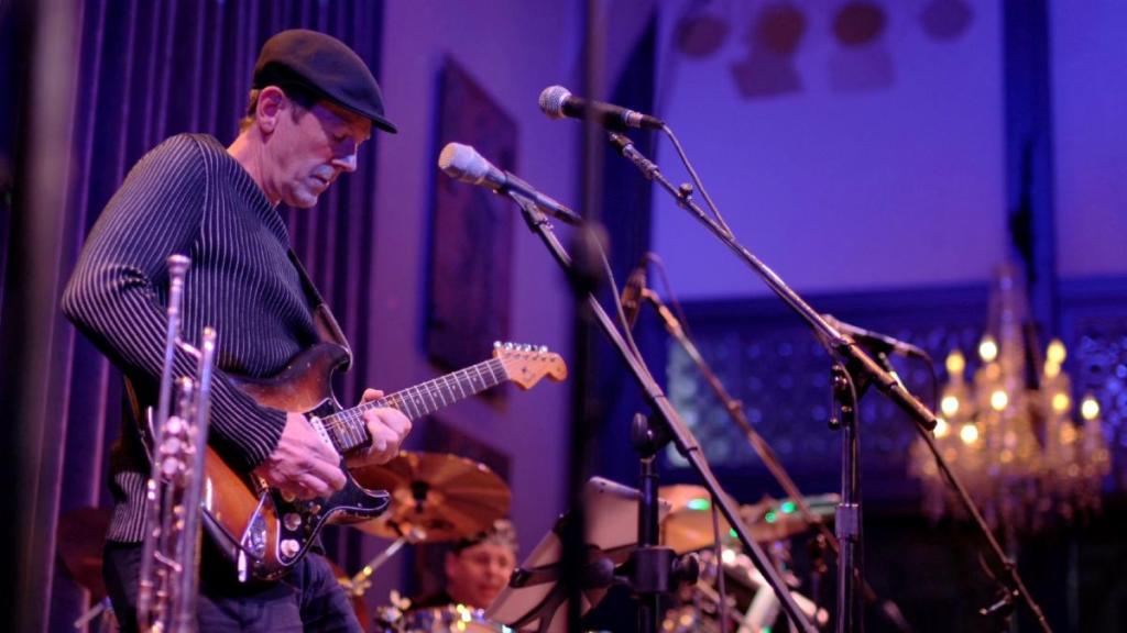 Live music at Flea Street on Saturdays in August & September