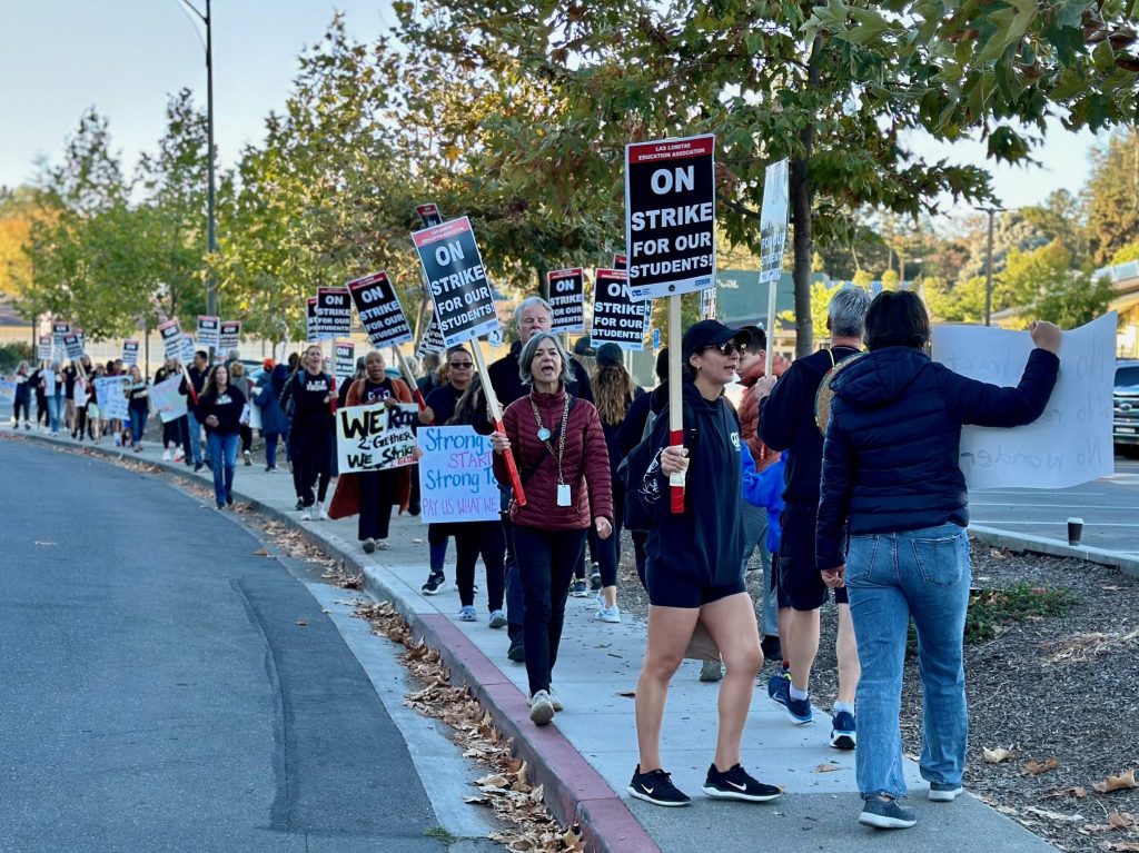 School district and Las Lomitas Education Association have reached a tentative greement