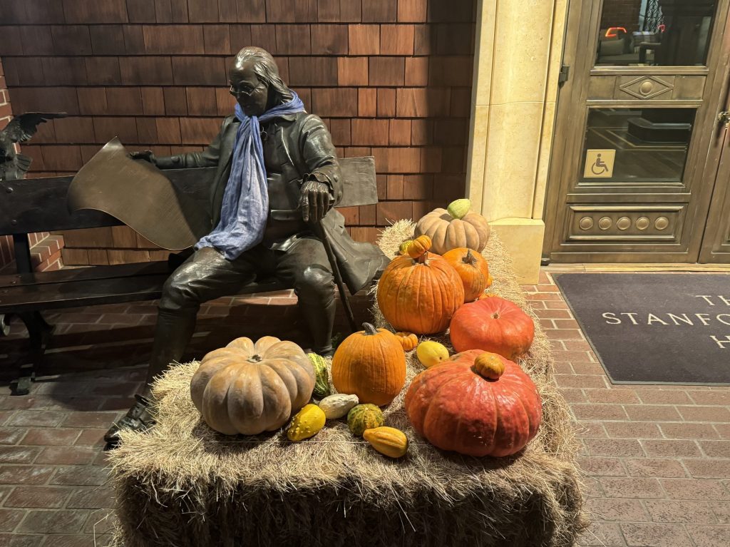 Spotted: Ben Franklin with lots of gourds