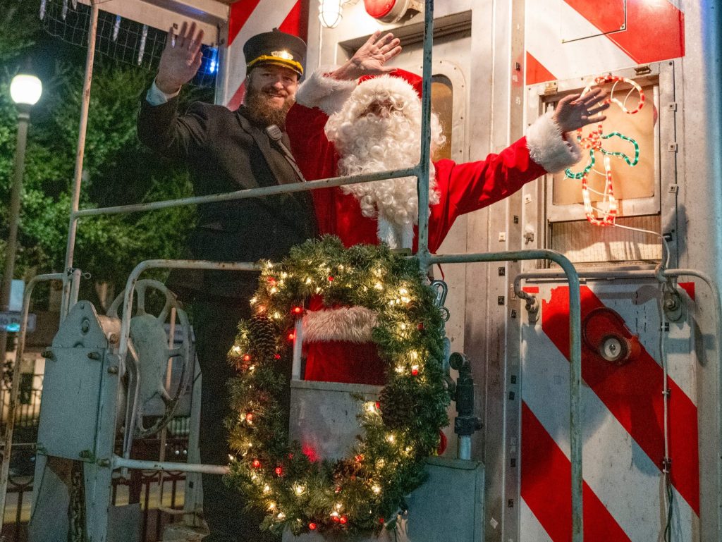 Holiday Train makes its annual visit to Menlo Park