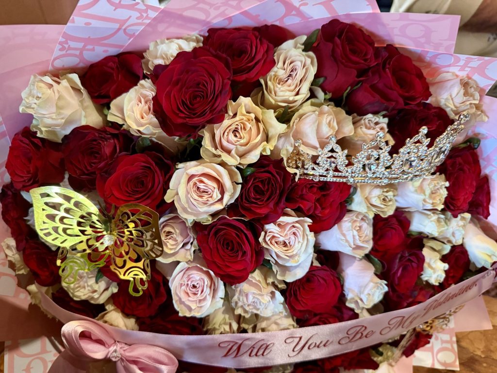 Spotted: Big Valentine’s Day bouquet at Amigos Grill