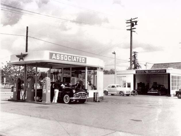 The Lost Gas Stations of San Mateo County is topic on April 27