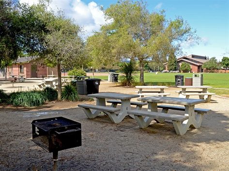 How to reserve a picnic area in Menlo Park