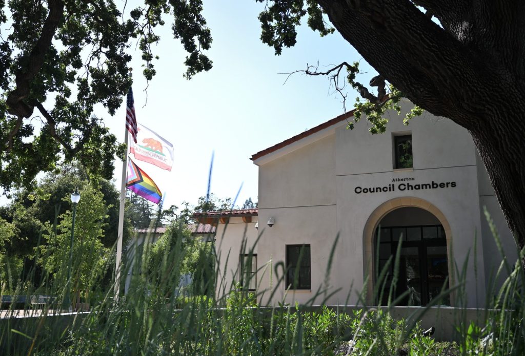 Atherton City Council seeking applicant for vacant seat
