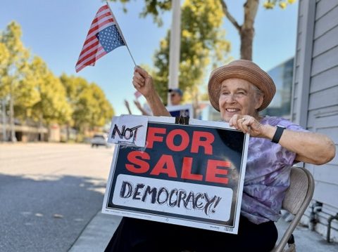 Menlo Park turns out for 17 x 17k Labor Day event