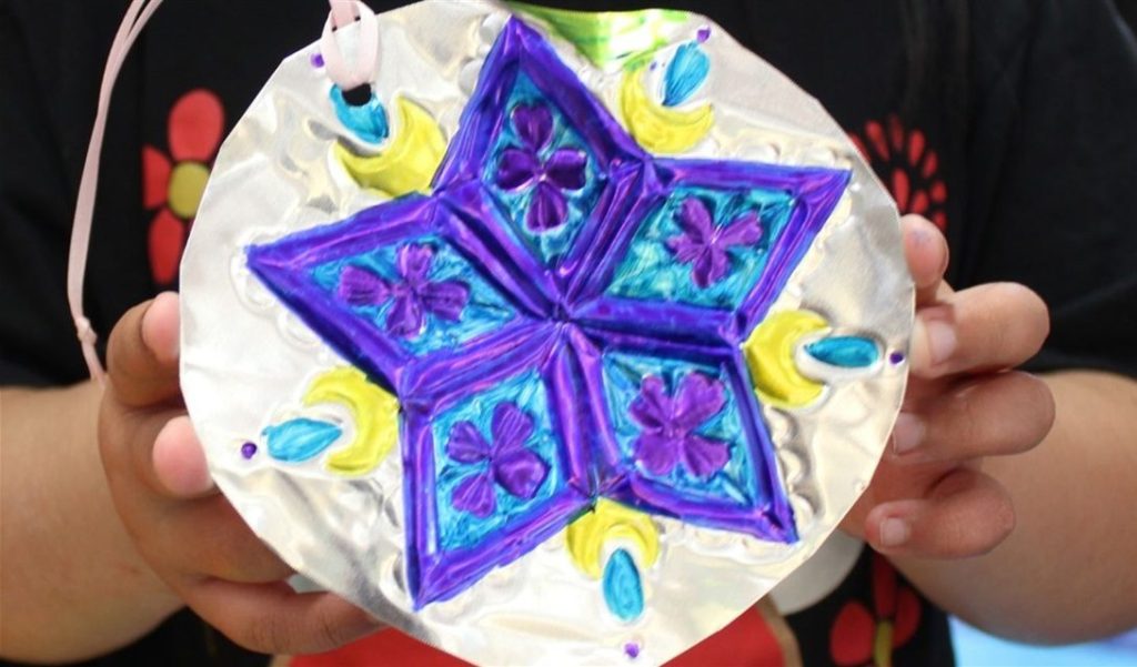 Tin Art Workshop takes place on December 28