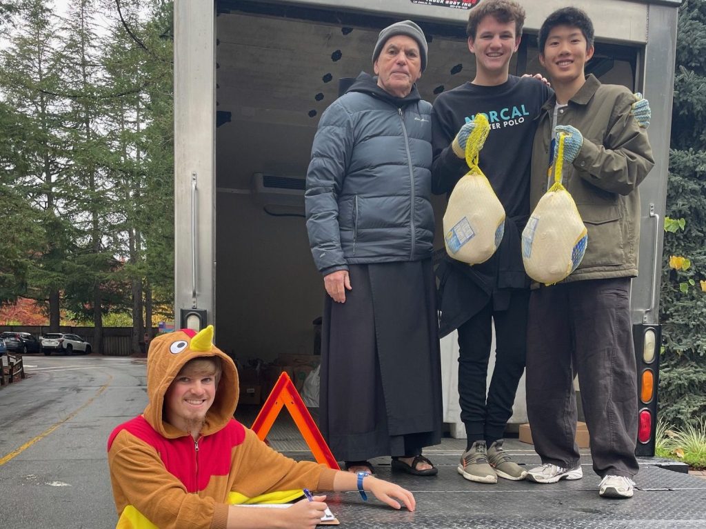 Rotary Club of Menlo Park holds Turkey Drive along with service day focused on homelessness