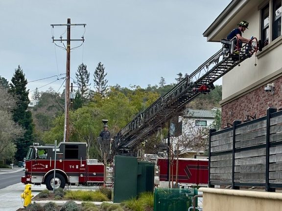 Spotted: Menlo Park Fire in action — of some sort!