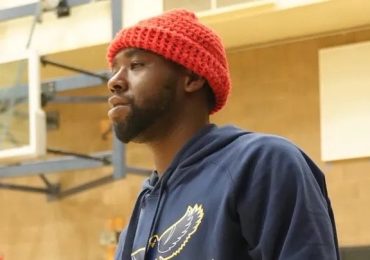 Hillview & M-A basketball teams raising funds for coach Jhavante Hill on January 31