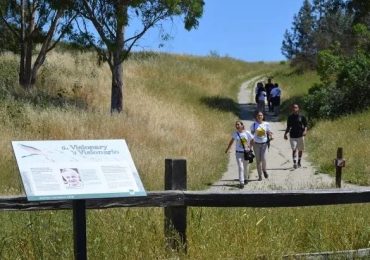 Register for Menlo Community Fun Run by April 3