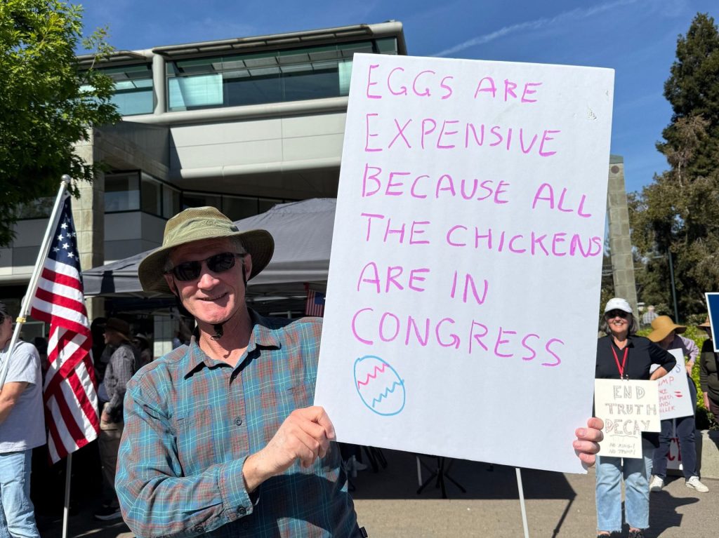 More photos of No Kings Day 3 participants in Menlo Park