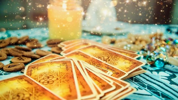tea and tarot