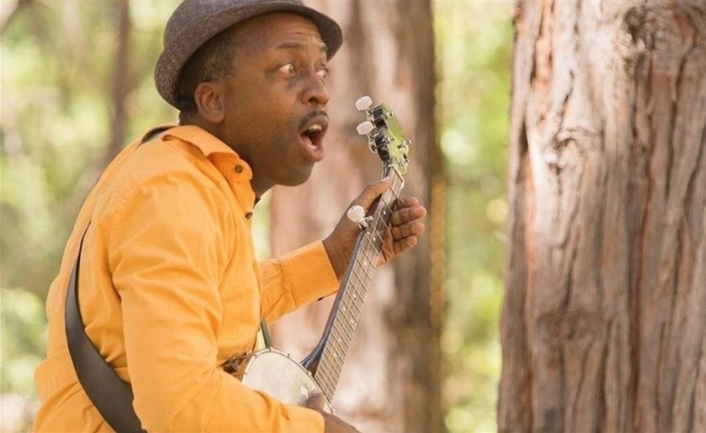 Storyteller Kirk Waller appears at Belle Haven Library on July 12
