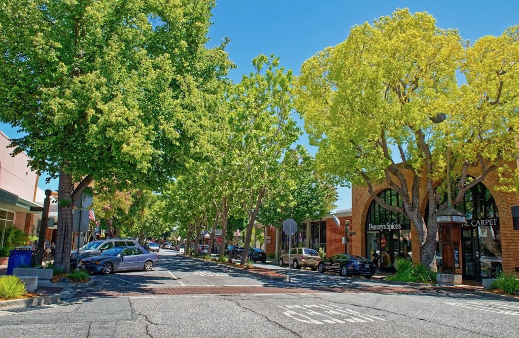 Fourth Fridays kicks off on July 24 — presented by Downtown Menlo Fund