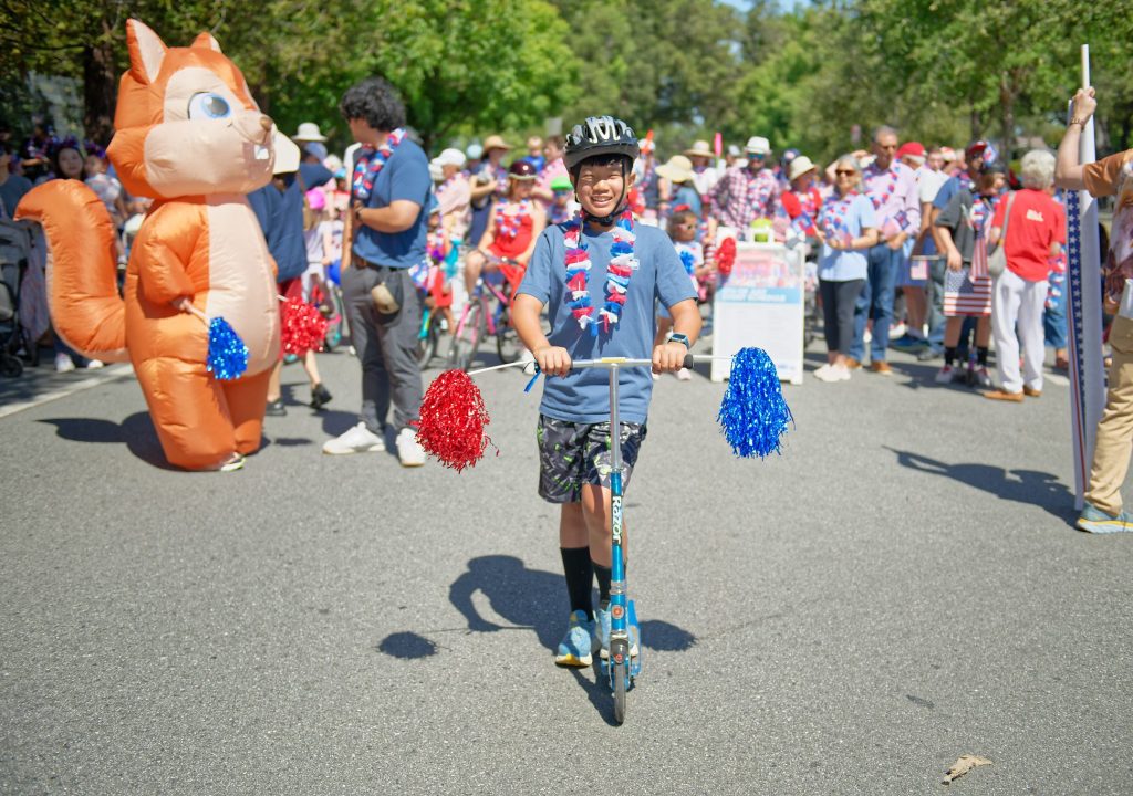 Parade, picnicking, and a circus — all part of 4th of July in Menlo Park