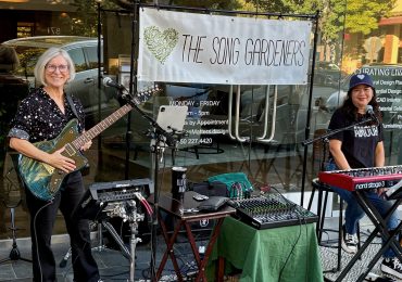 Spotted: The Song Gardeners performing at Fourth Fridays event