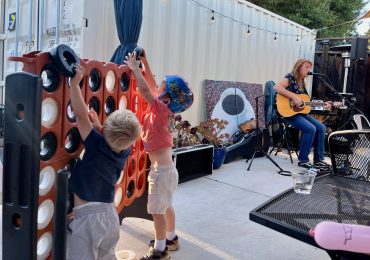 Kids — and snakes! — take center stage at National Night Out in Menlo Park