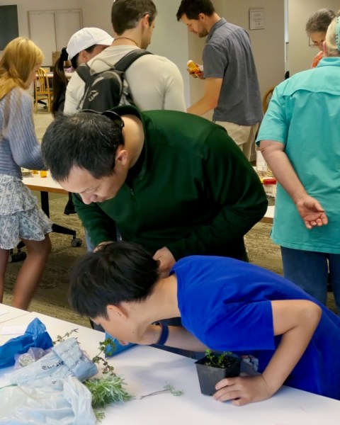 seed share at Menlo Park Library